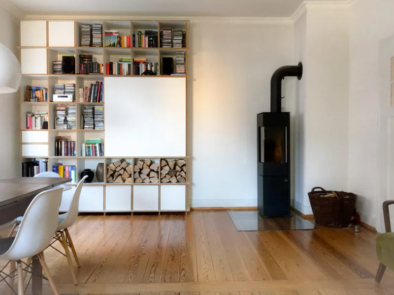 Formable corner shelf in modern fireplace room