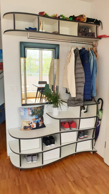 Angepasste Garderobe