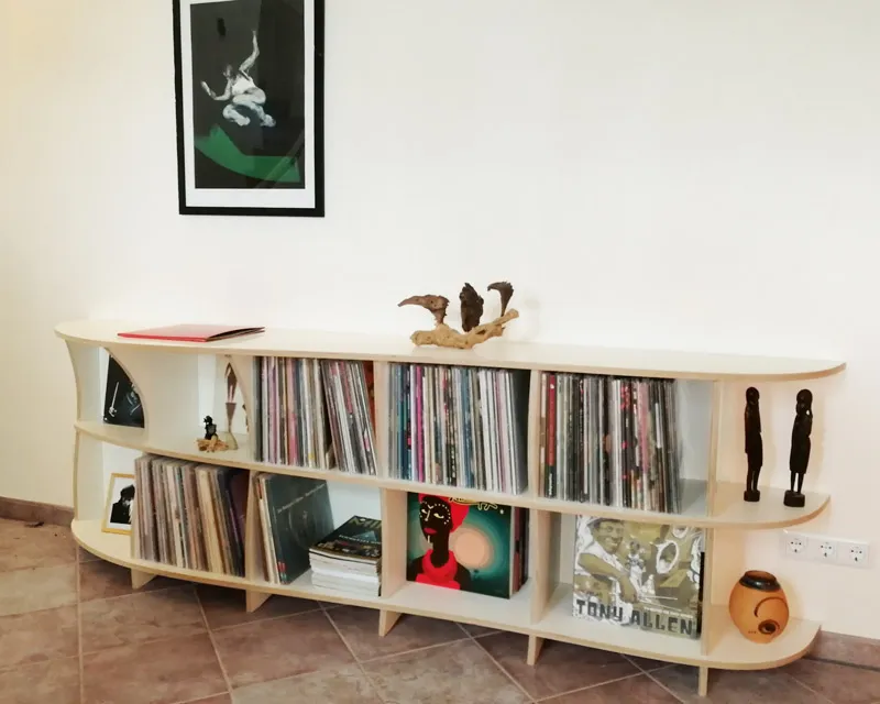 Regal für Schallplatten