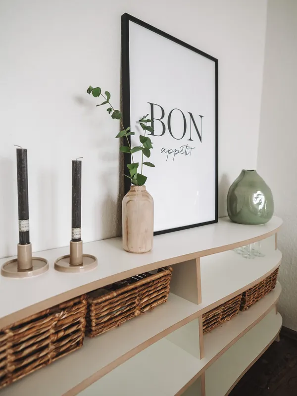 Geschwungenes Sideboard