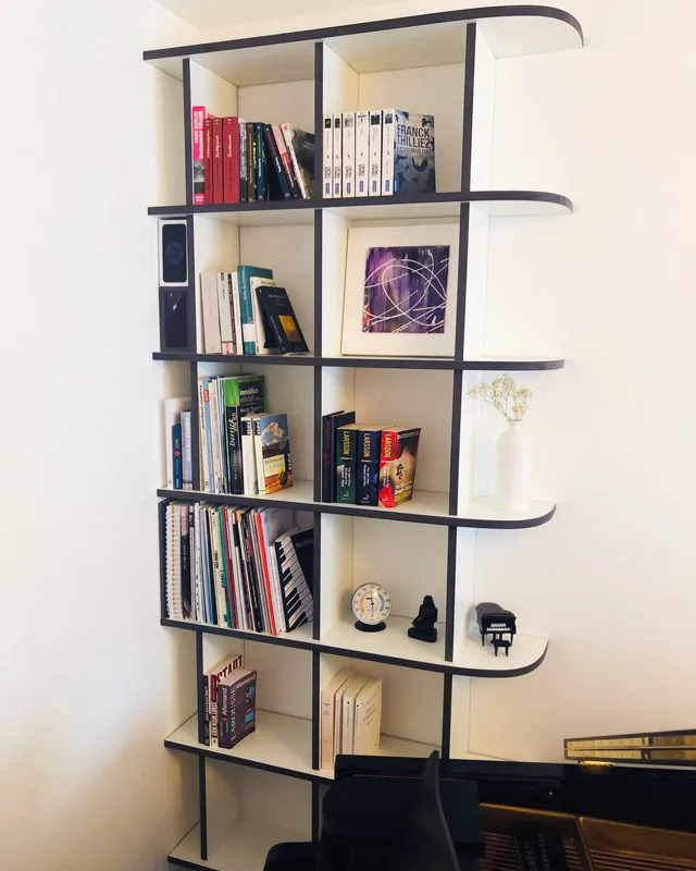 Kleines Bücherregal