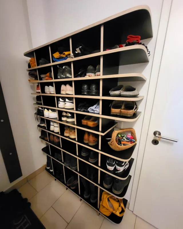 Gerades Schuhregal