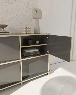 Sideboard Dubia Close Up