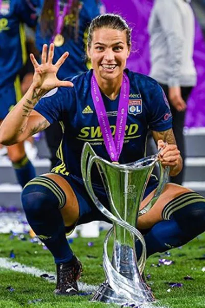 Dzsenifer Marozsan beim 5. Champions League Titel