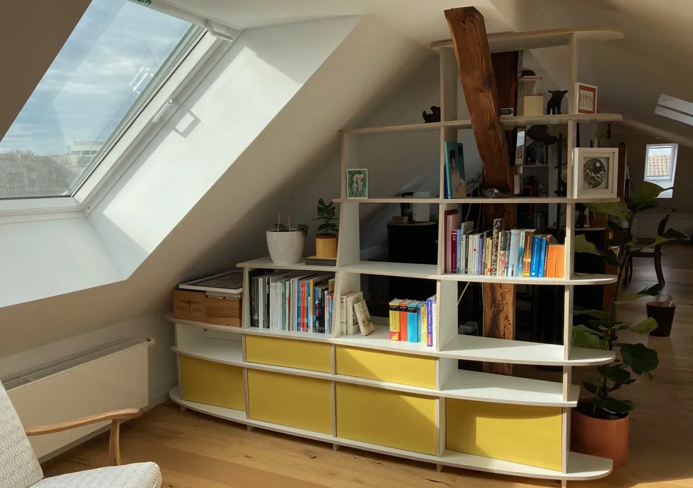 Adapt your room divider to your roof slopes