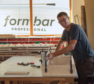 Carpenter Martin Bücherl works at the workbench