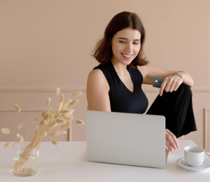 Woman buys and pays conveniently online